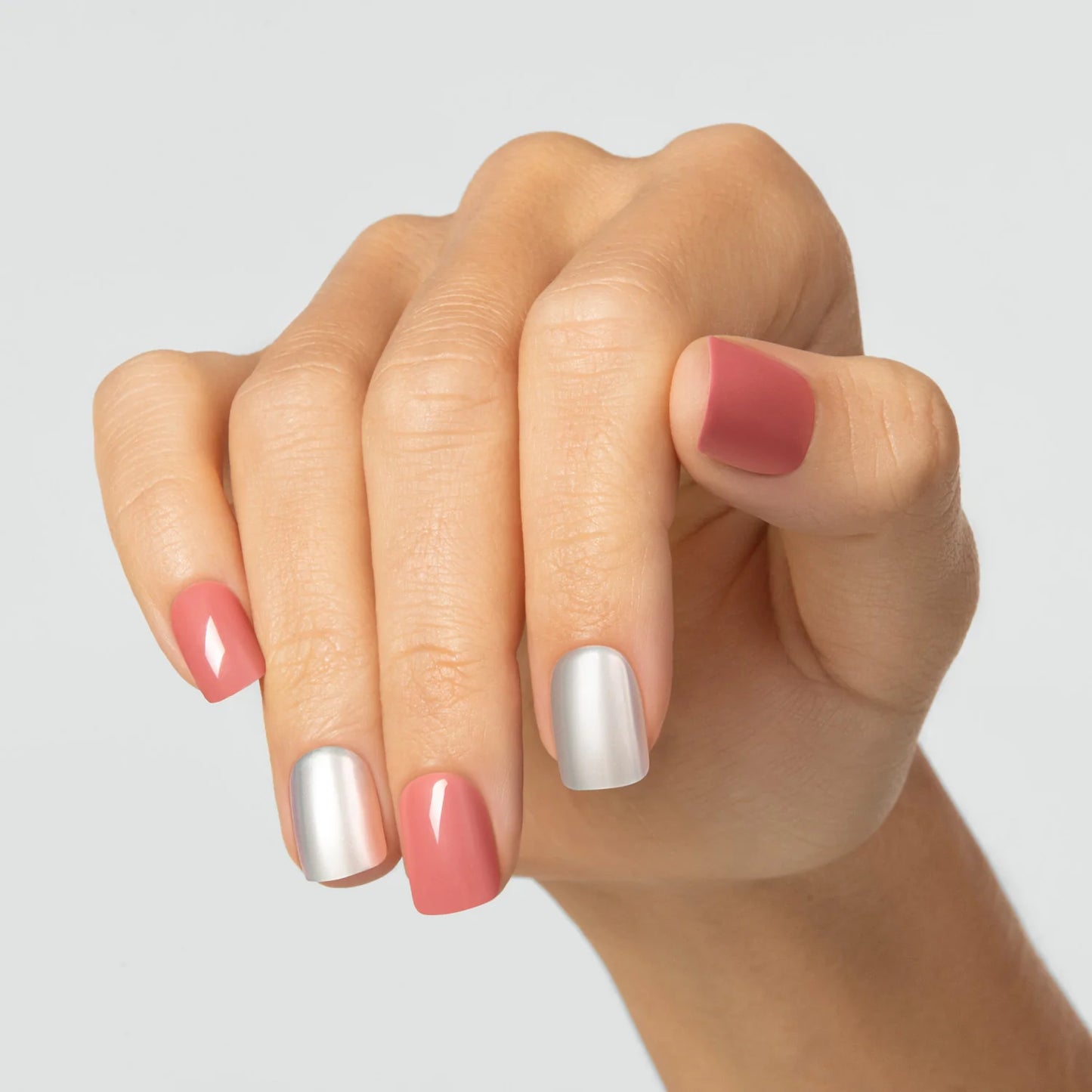 Pearly Rose - Short Squoval Cosverra Press On Manicure