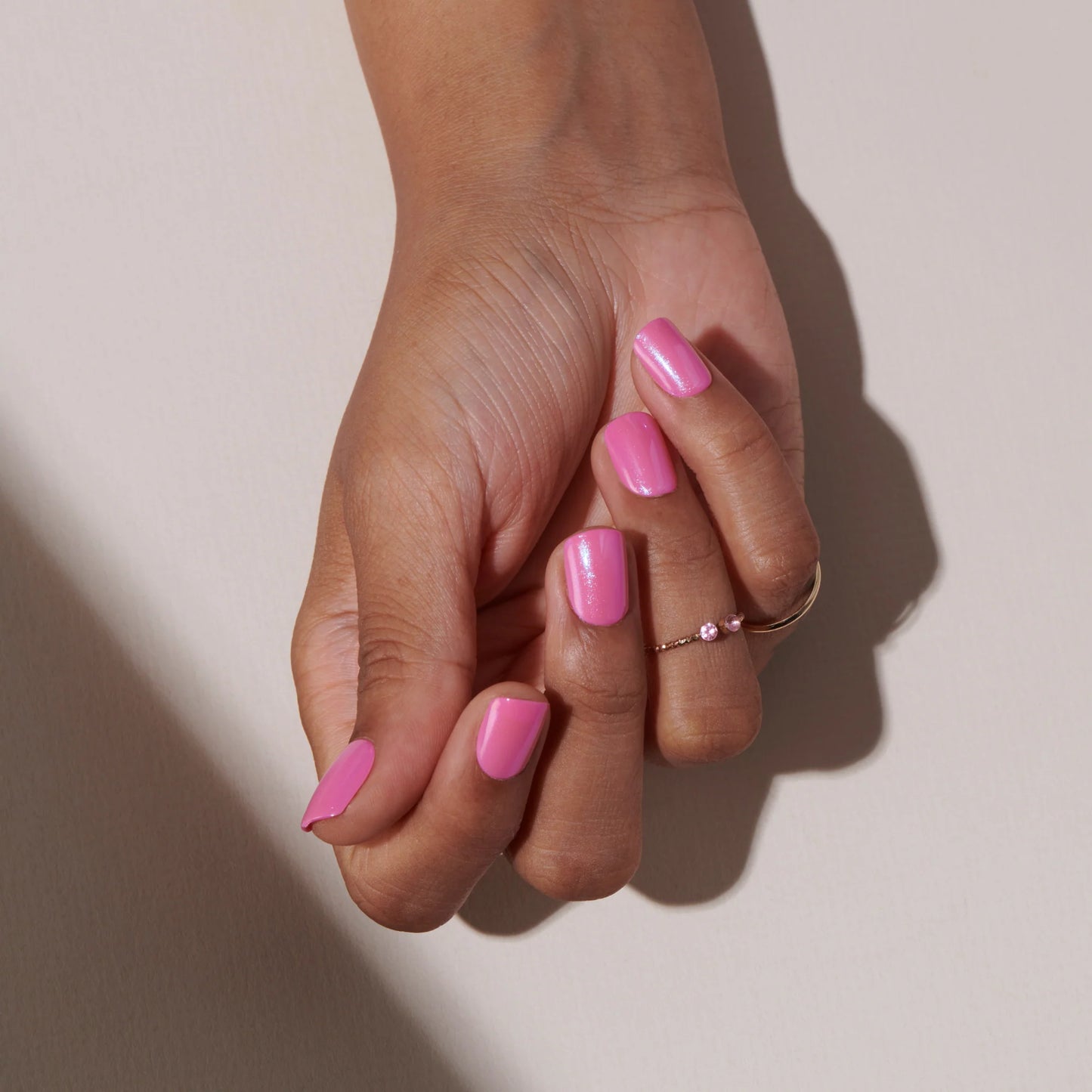 Exquisite - Short Squoval Chrome Prism Cosverra Press On Manicure