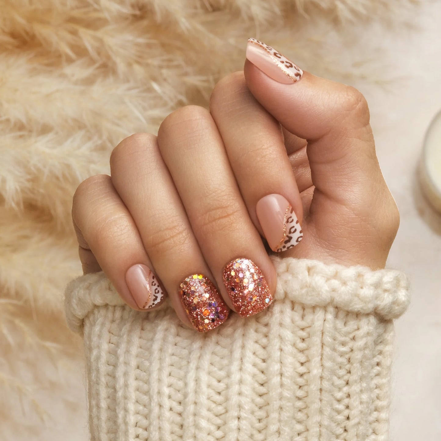 Chill Day - Short Squoval Cosverra Press On Manicure