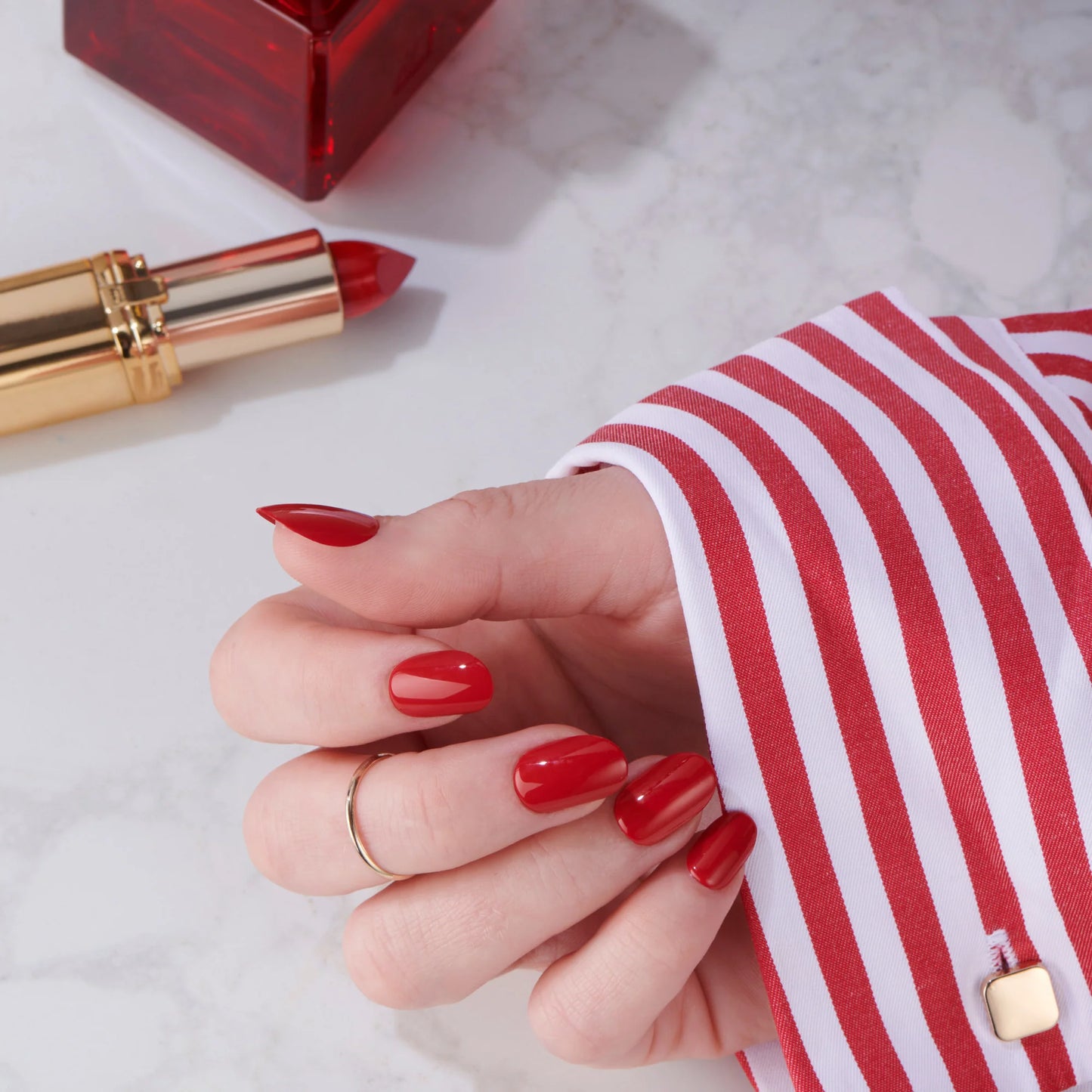 Lipstick Red - Short Oval Cosverra Press On Manicure