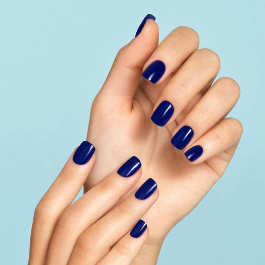 Meet Me - Short Squoval Cosverra Press On Manicure